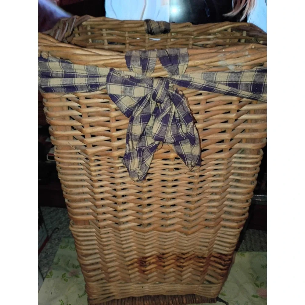 Rectangular‎ Woven Wooden Wicker Basket Blue Ribbon Bow Vintage Cottage Core
